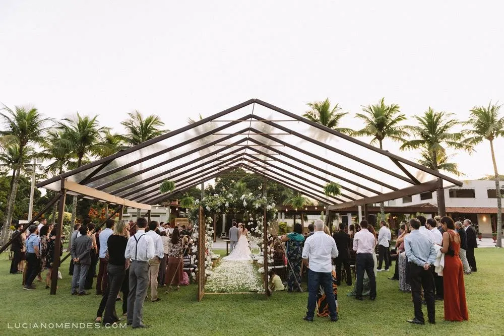 Estrutura Coberta Transparente para Cerimônia de Casamento