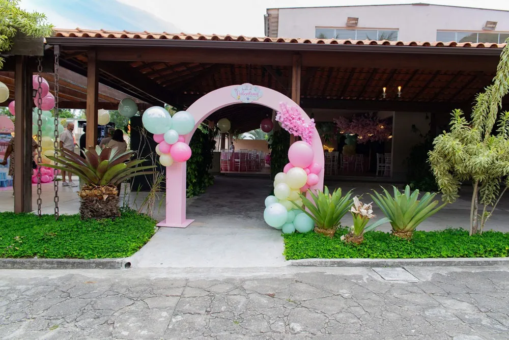 Pórtico Decorativo para Festas e Recepções